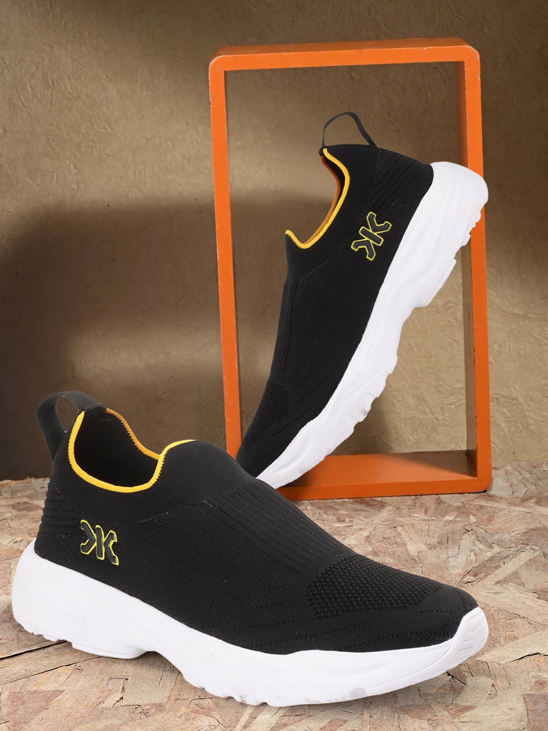 

Killer Men Textured Lightweight Slip-On Sneakers, Black