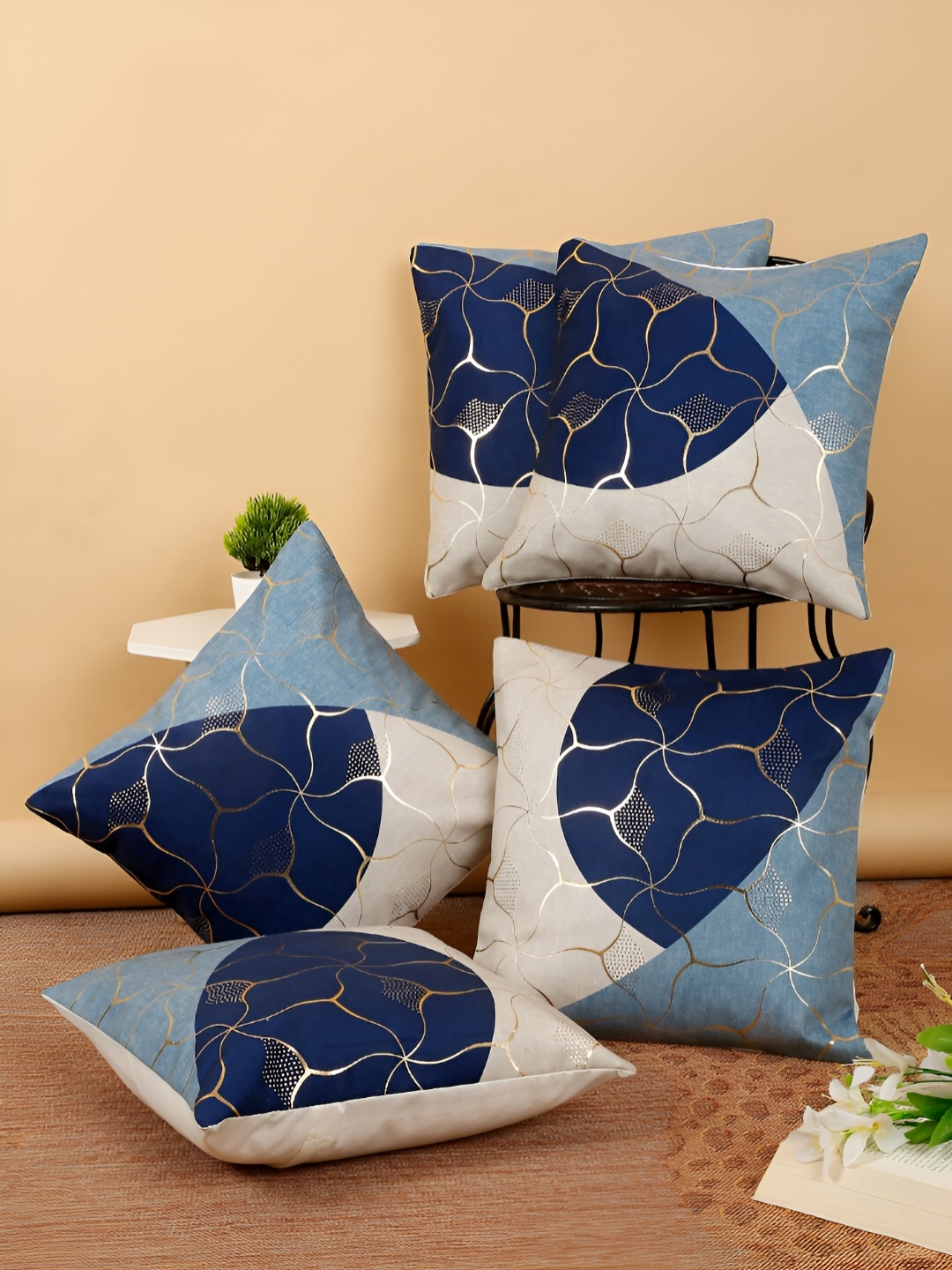 

FABINALIV Beige & Navy Blue 5 Pieces Geometric Square Cushion Covers