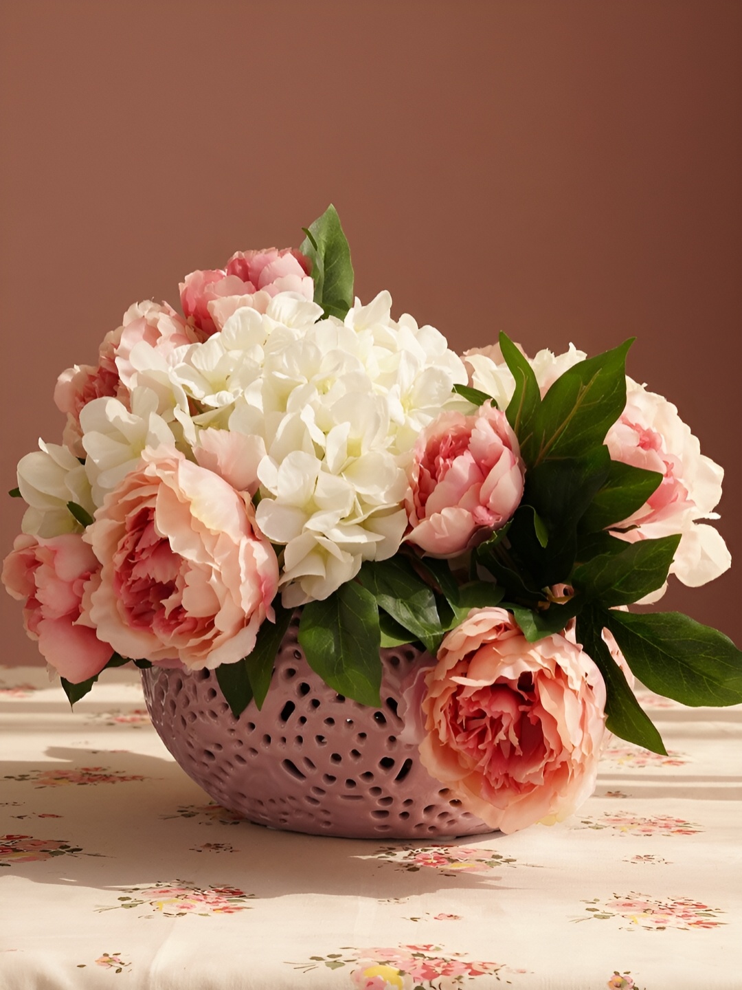 

Pure Home and Living Pink Round Lattice Ceramic Vase