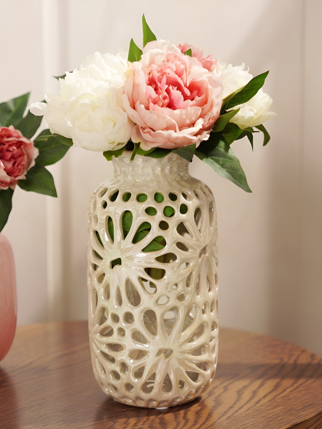 

Pure Home and Living White Floral Pattern Cut Out Ceramic Vase - Small