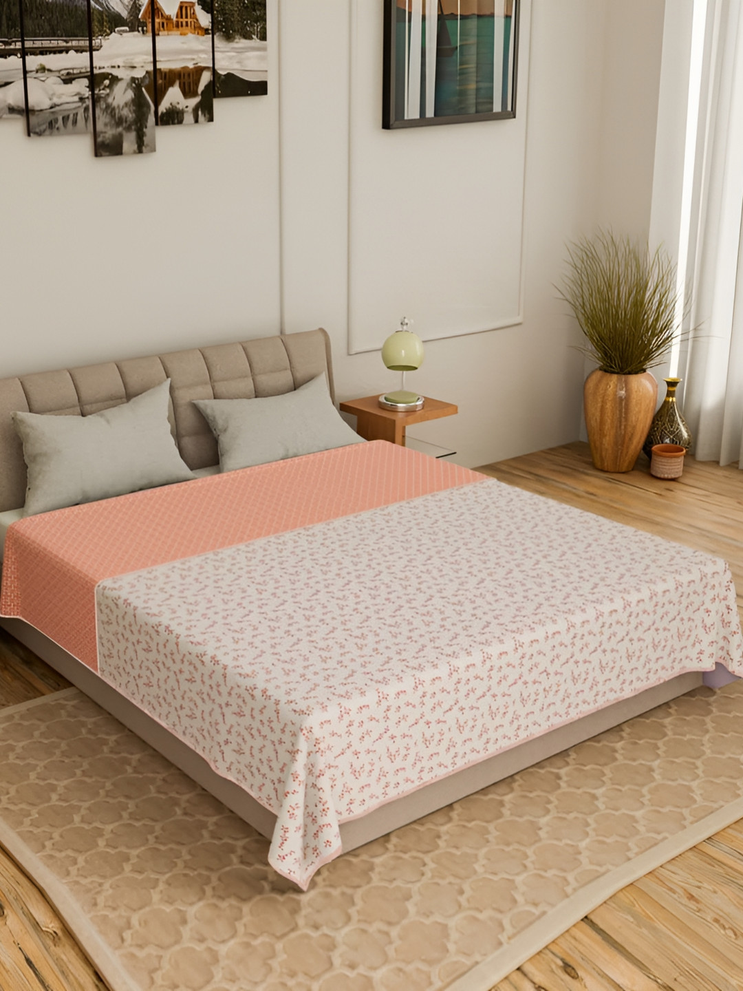 

CURIOUS LIFESTYLE White & Peach Coloured Floral Printed 150 GSM Cotton Double Bed Dohar