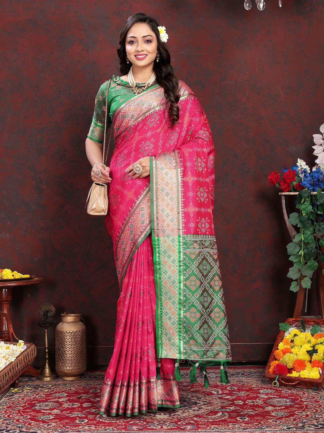

Ekta Textiles Ethnic Motifs Woven Design Zari Pure Silk Patola Saree, Pink