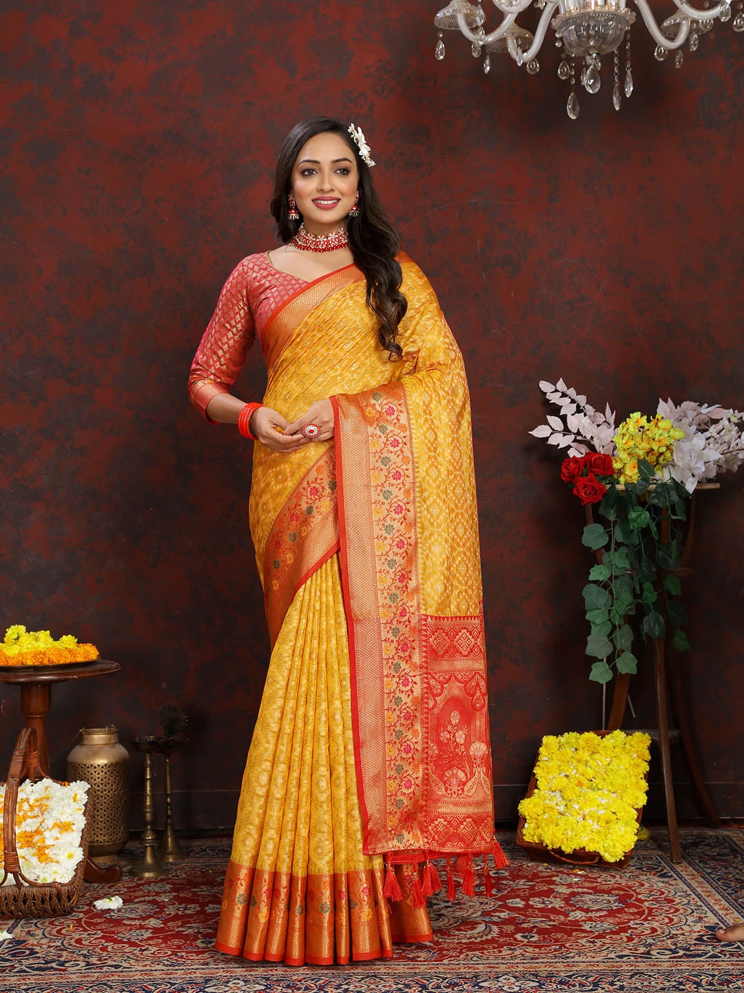 

Ekta Textiles Ethnic Motifs Woven Design Zari Organza Banarasi Saree, Yellow