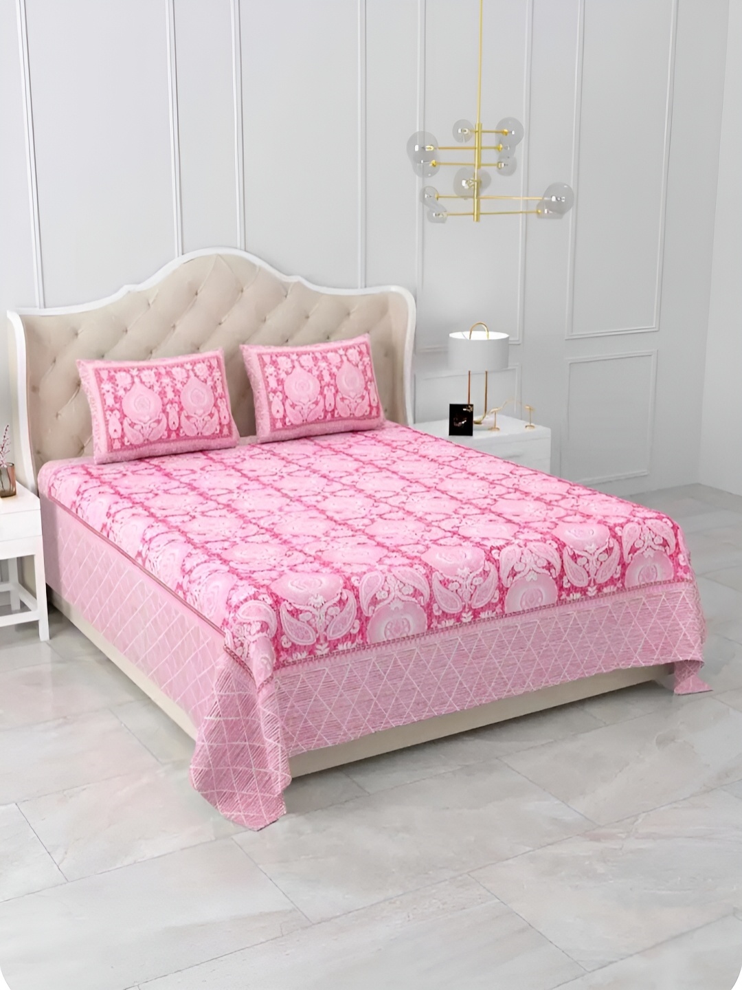 

Qfab Pink & White Floral Cotton 260 TC King Bedsheet with 2 Pillow Covers