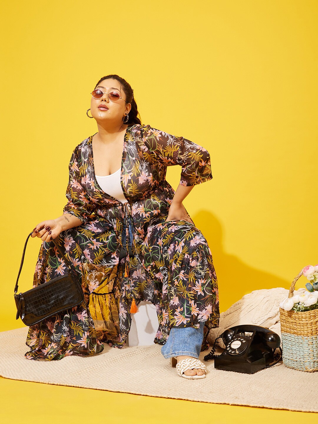 

QUIERO MAS Plus Size Floral Printed Longline Tie-Up Longline Shrug, Black