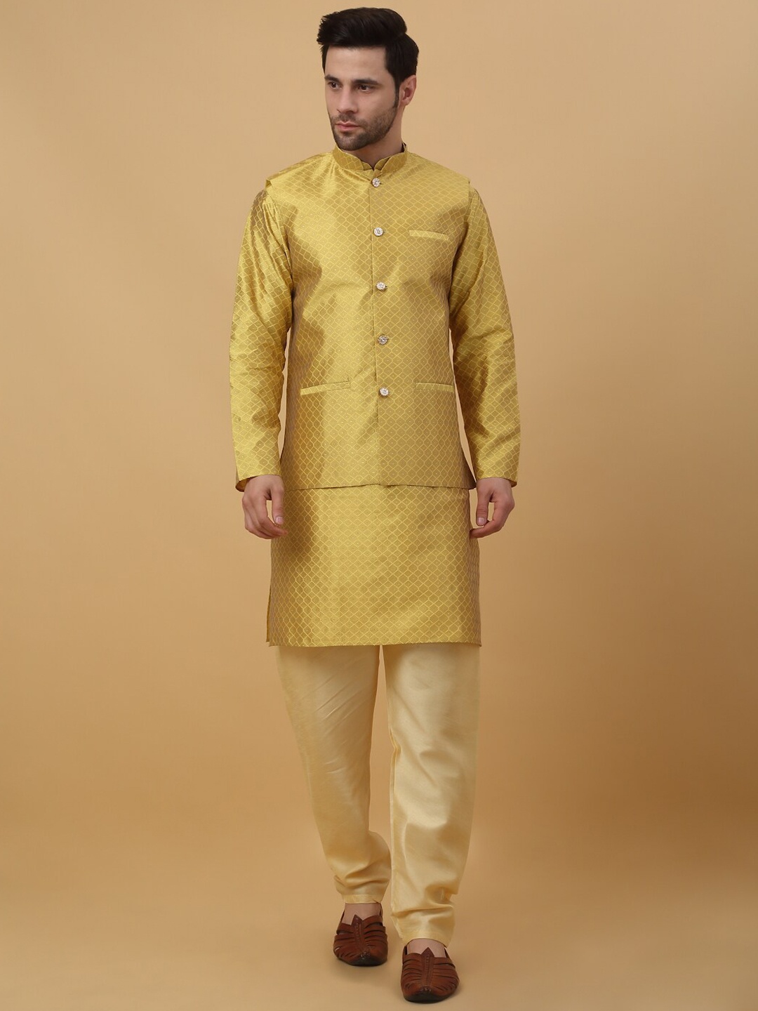 

KRAFT INDIA Mandarin Collar Long Sleeves Regular Kurta With Churidar & Jacket, Yellow