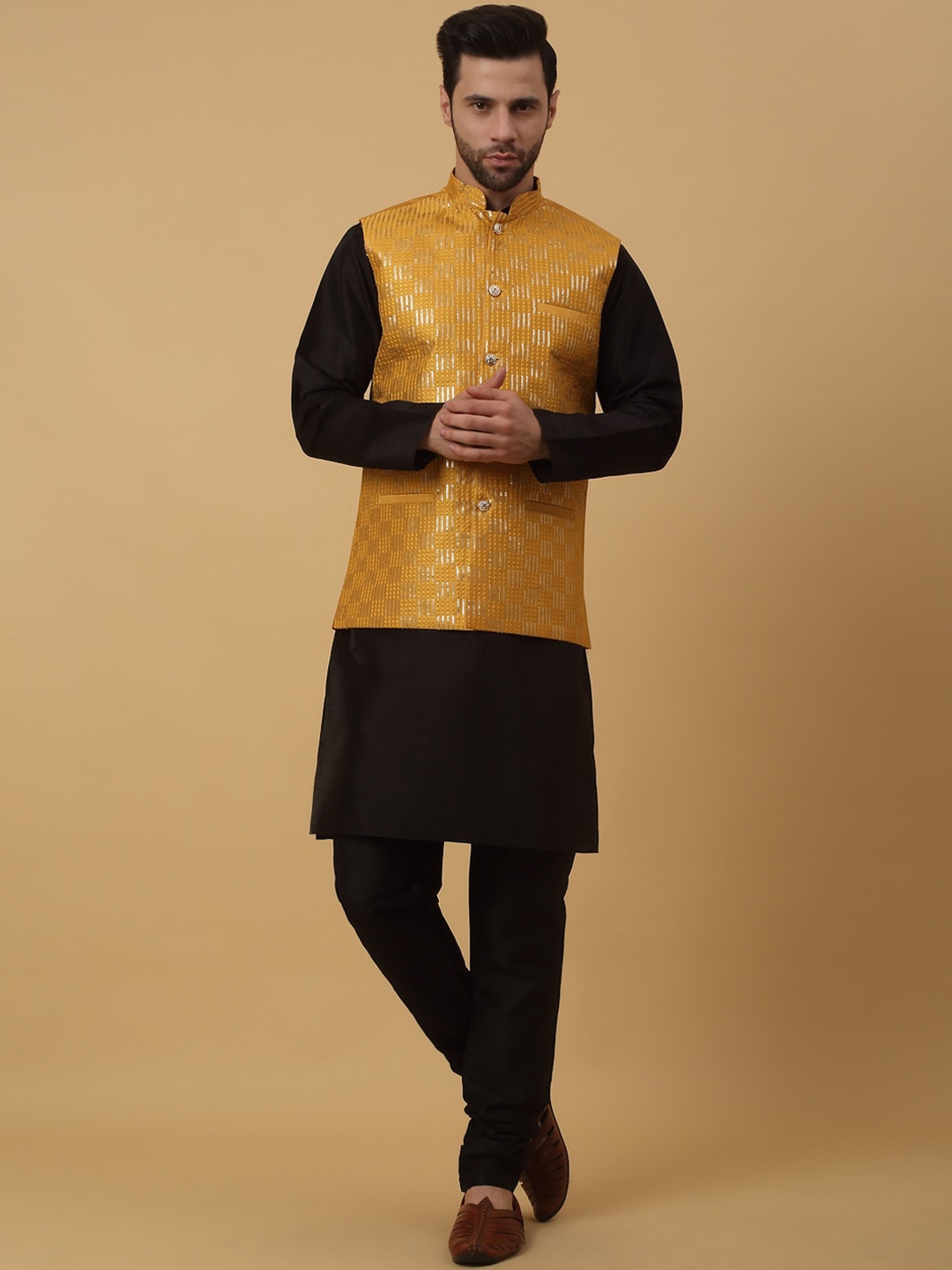 

KRAFT INDIA Ethnic Motifs Mandarin Collar Long Sleeves Kurta with Churidar, Black