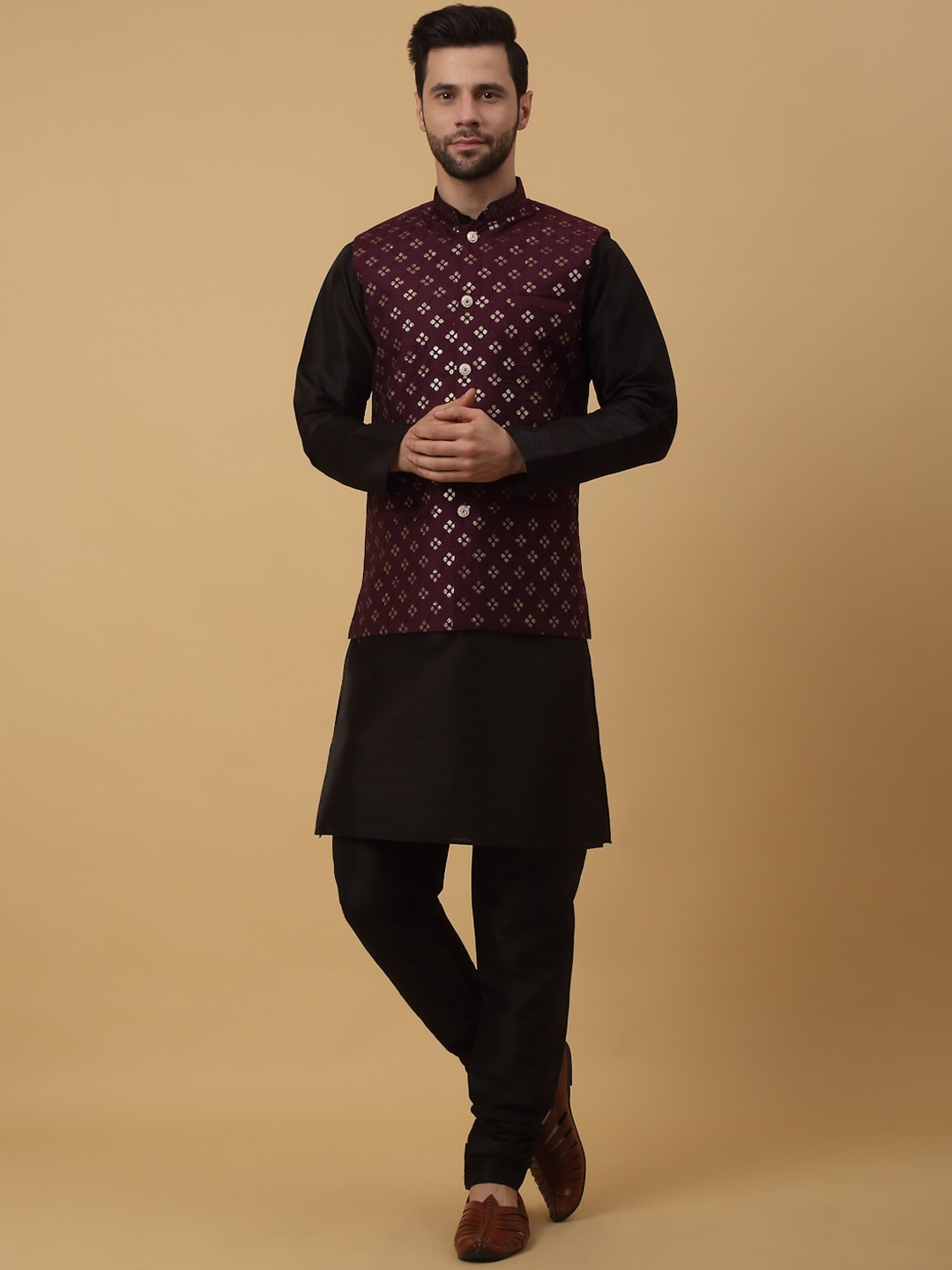 

KRAFT INDIA Mandarin Collar Long Sleeves Regular Kurta With Churidar & Jacket, Black