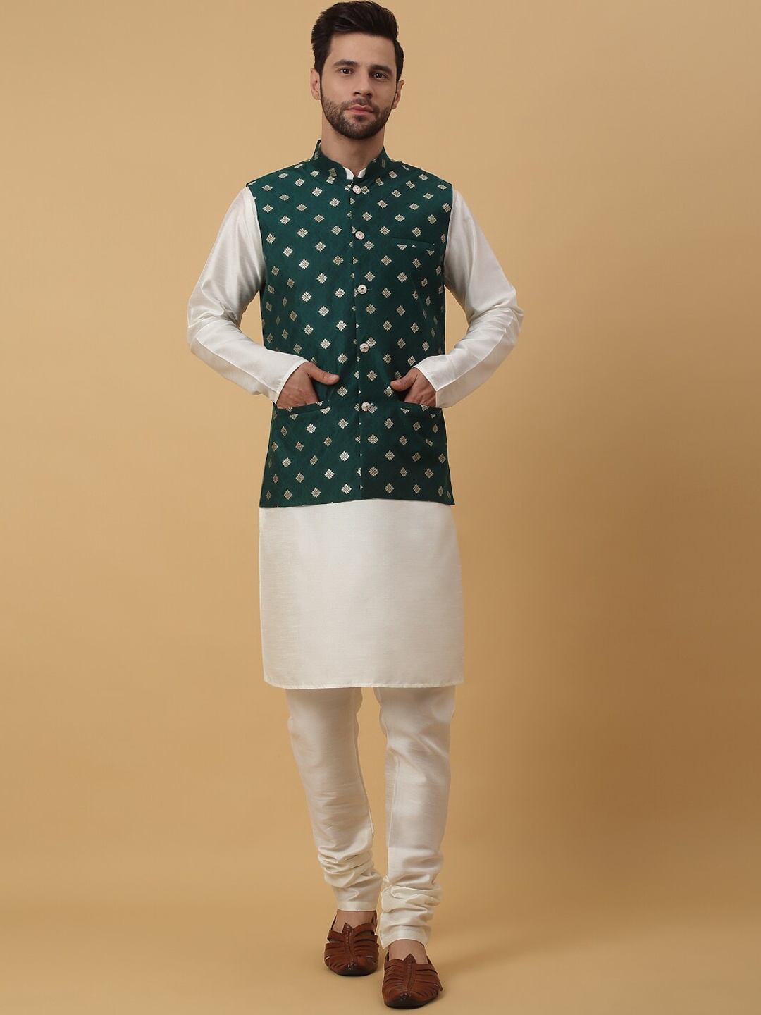 

KRAFT INDIA Jacquard Mandarin Collar Straight Kurta & Churidar With Nehru Jacket, Cream