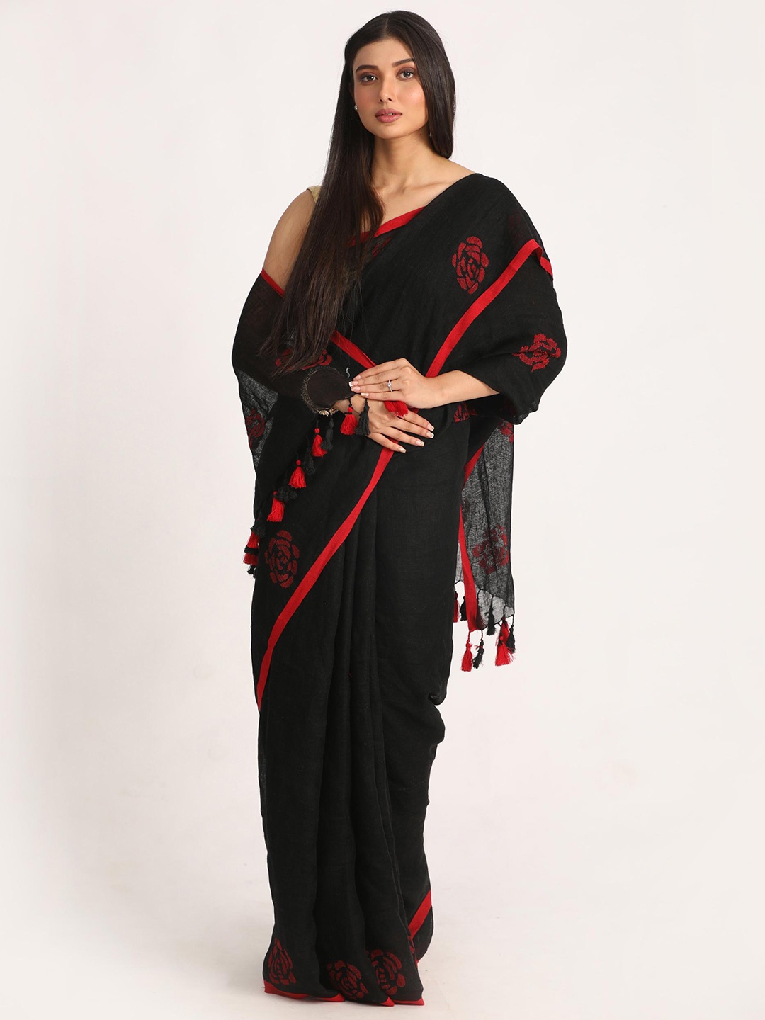 

Angoshobha Woven Design Pure Linen Jamdani Saree, Black
