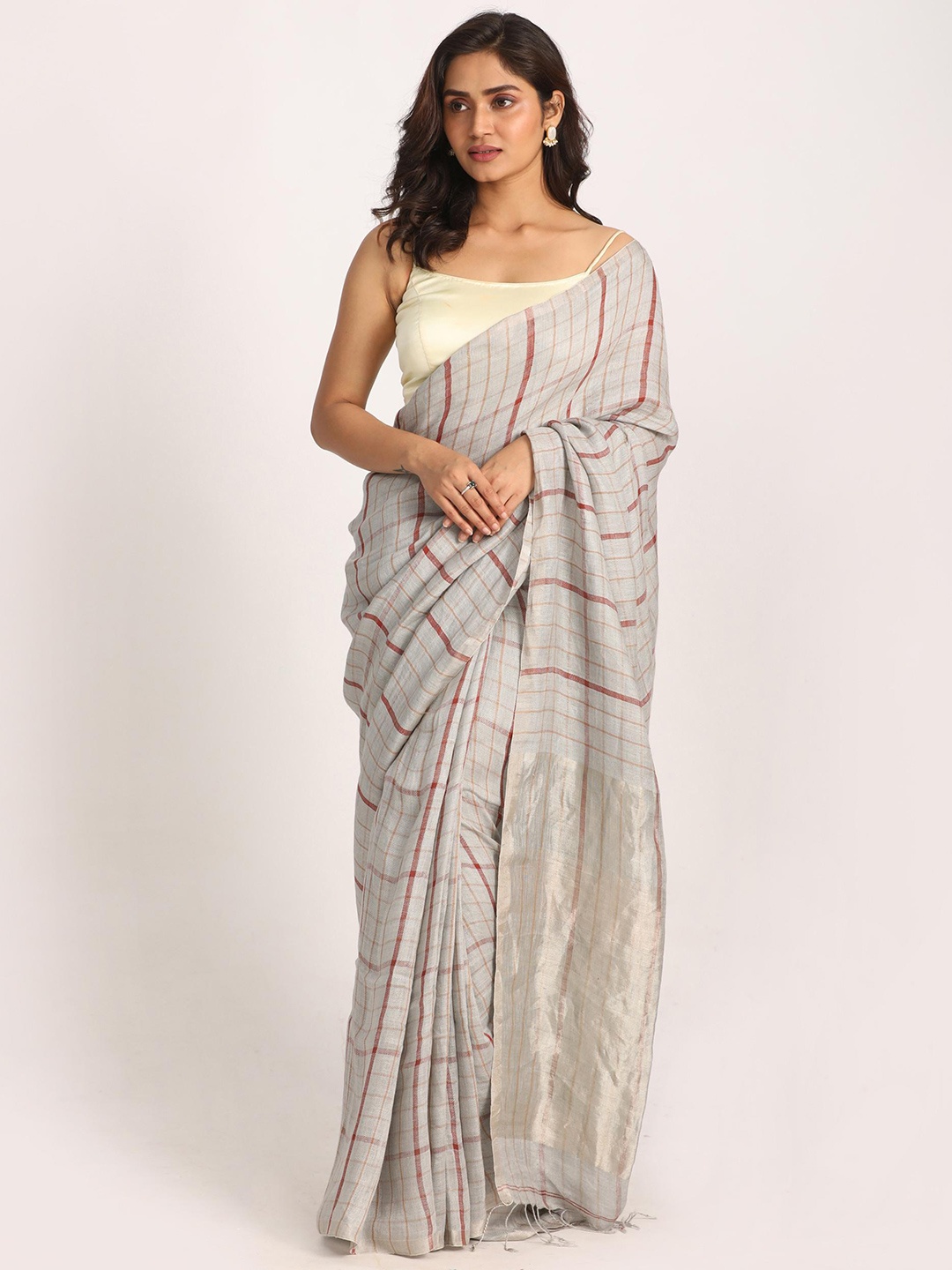 

Angoshobha Checked Pure Linen Saree, Grey