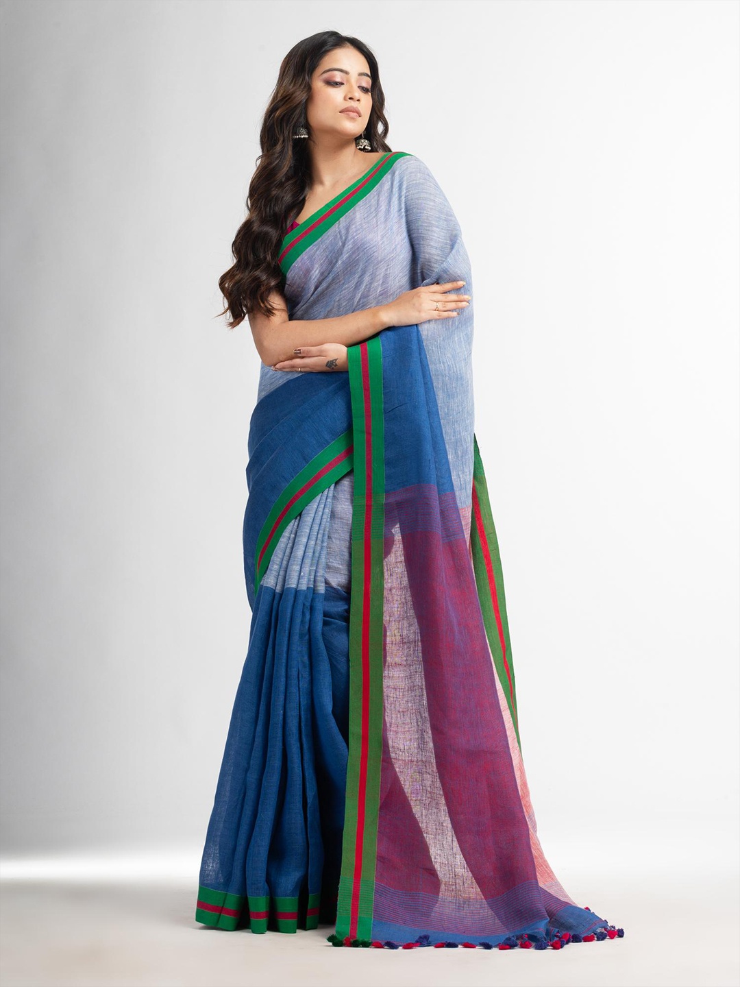 

Angoshobha Colourblocked Pure Linen Saree, Blue
