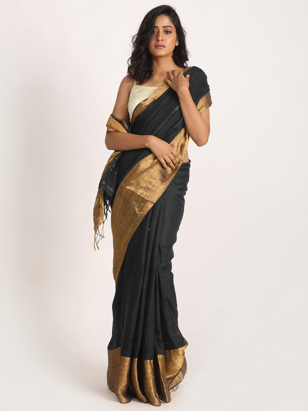 

Angoshobha Zari Pure Linen Saree, Black