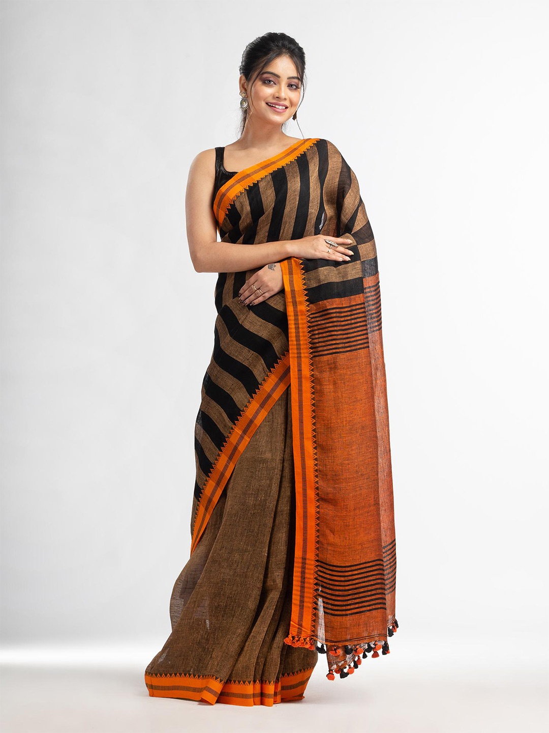 

Angoshobha Striped Woven Design Pure Linen Saree, Brown