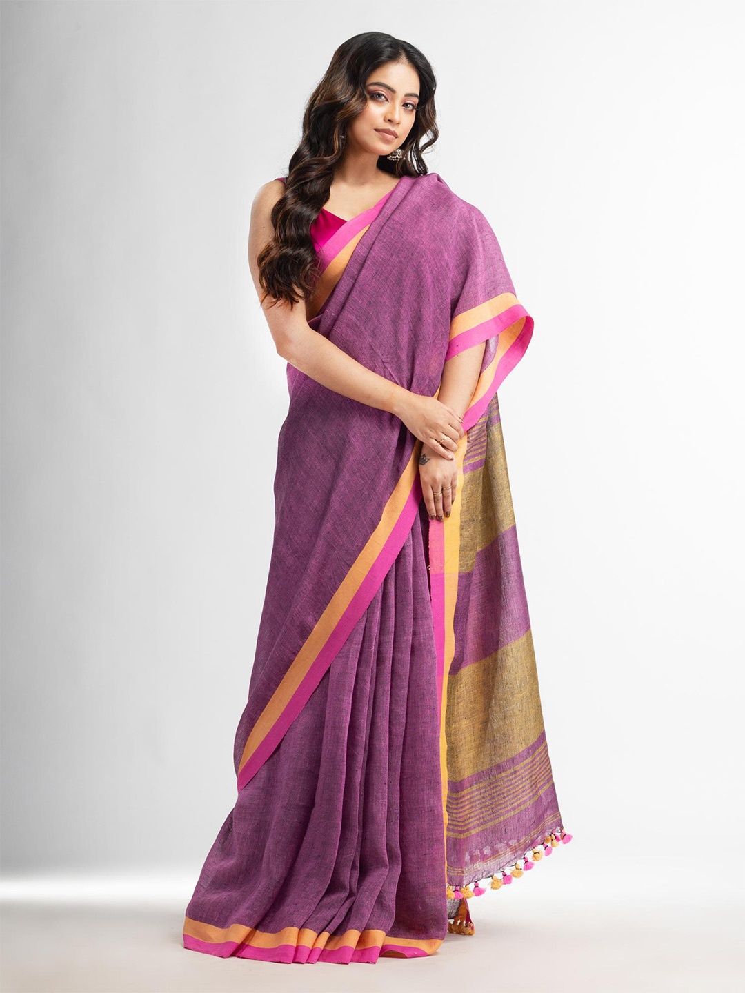 

Angoshobha Pure Linen Saree, Pink