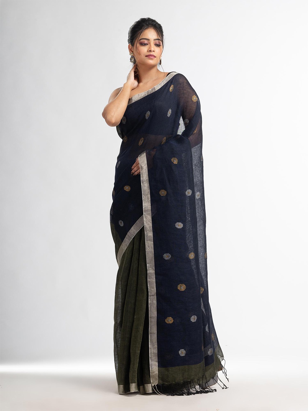 

Angoshobha Woven Design Zari Pure Linen Saree, Green