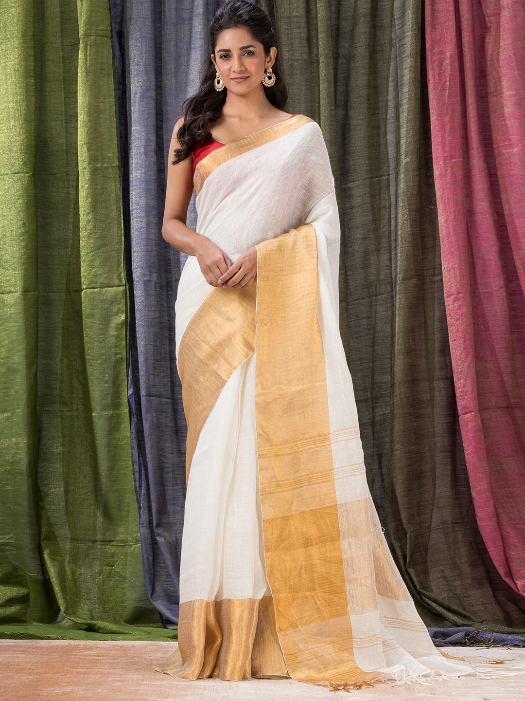

Angoshobha Zari Pure Linen Saree, White