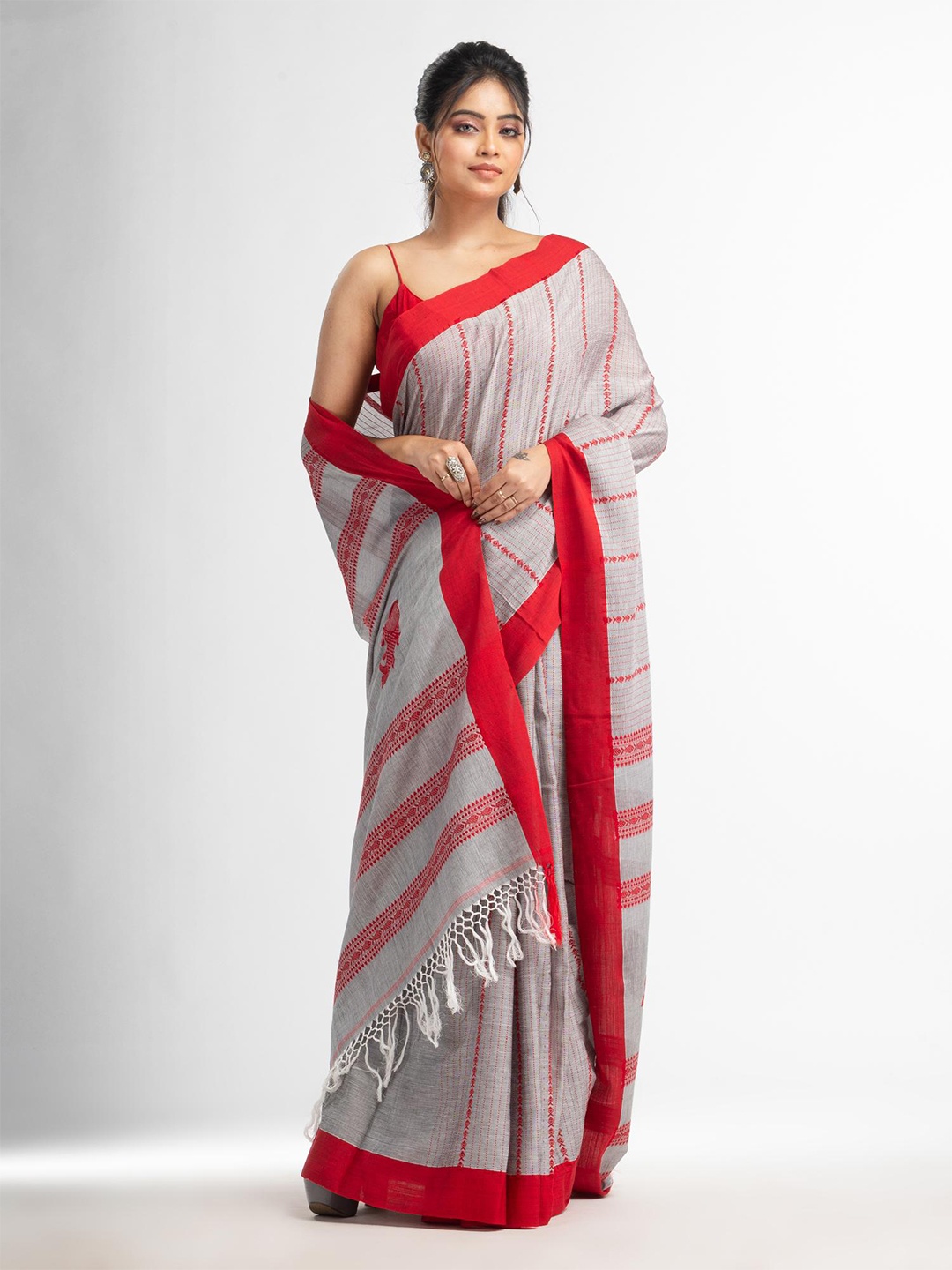 

Angoshobha Striped Pure Cotton Saree, Grey