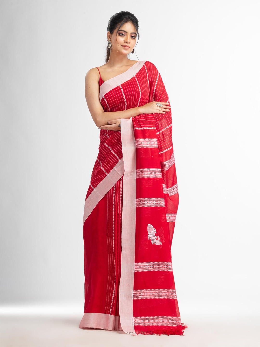 

Angoshobha Striped Woven Design Pure Cotton Saree, Red