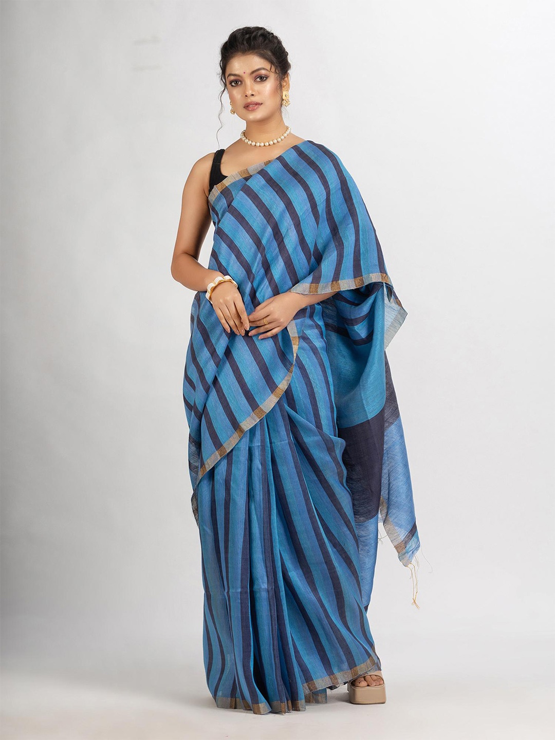 

Angoshobha Striped Zari Saree, Blue