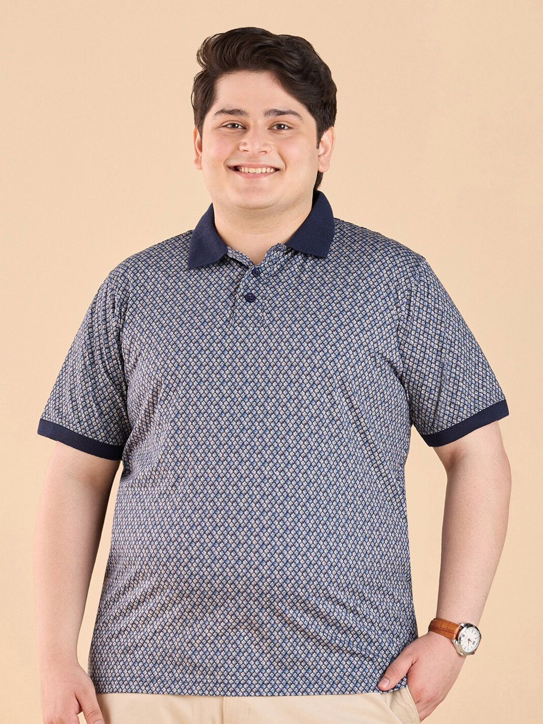 

Big Hello - The Plus Life Geometric Printed Polo Collar Short Sleeves Cotton Regular T-shirt, Grey