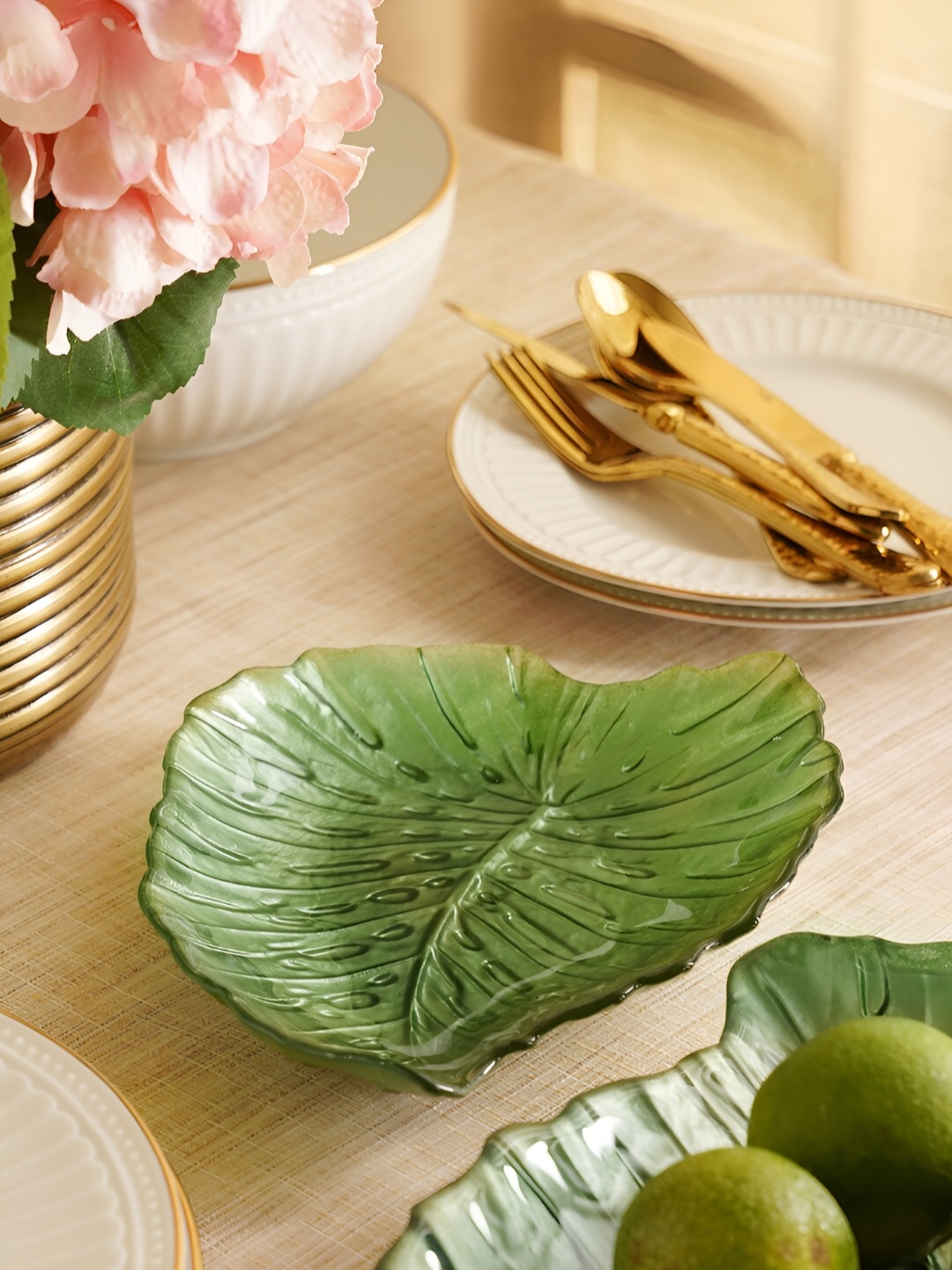 

Pure Home and Living Green Textured Glass Food Platter