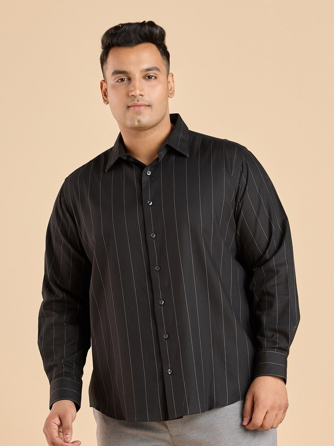 

Big Hello - The Plus Life Spread Collar Striped Casual Cotton Shirt, Black