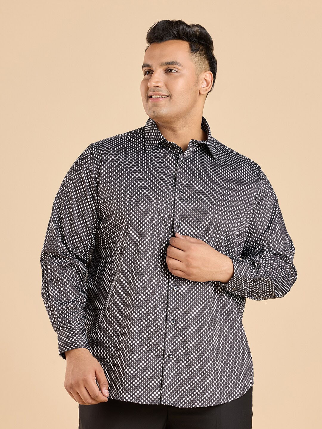 

Big Hello - The Plus Life Micro Ditsy Printed Cotton Casual Shirt, Black