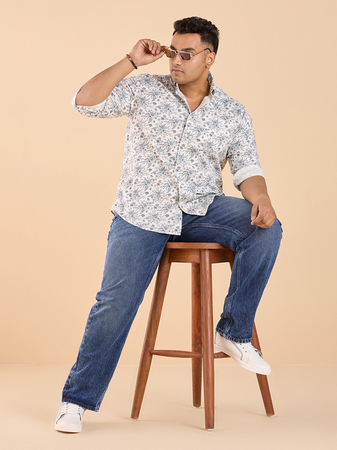 

Big Hello - The Plus Life Men Floral Opaque Printed Casual Shirt, Grey