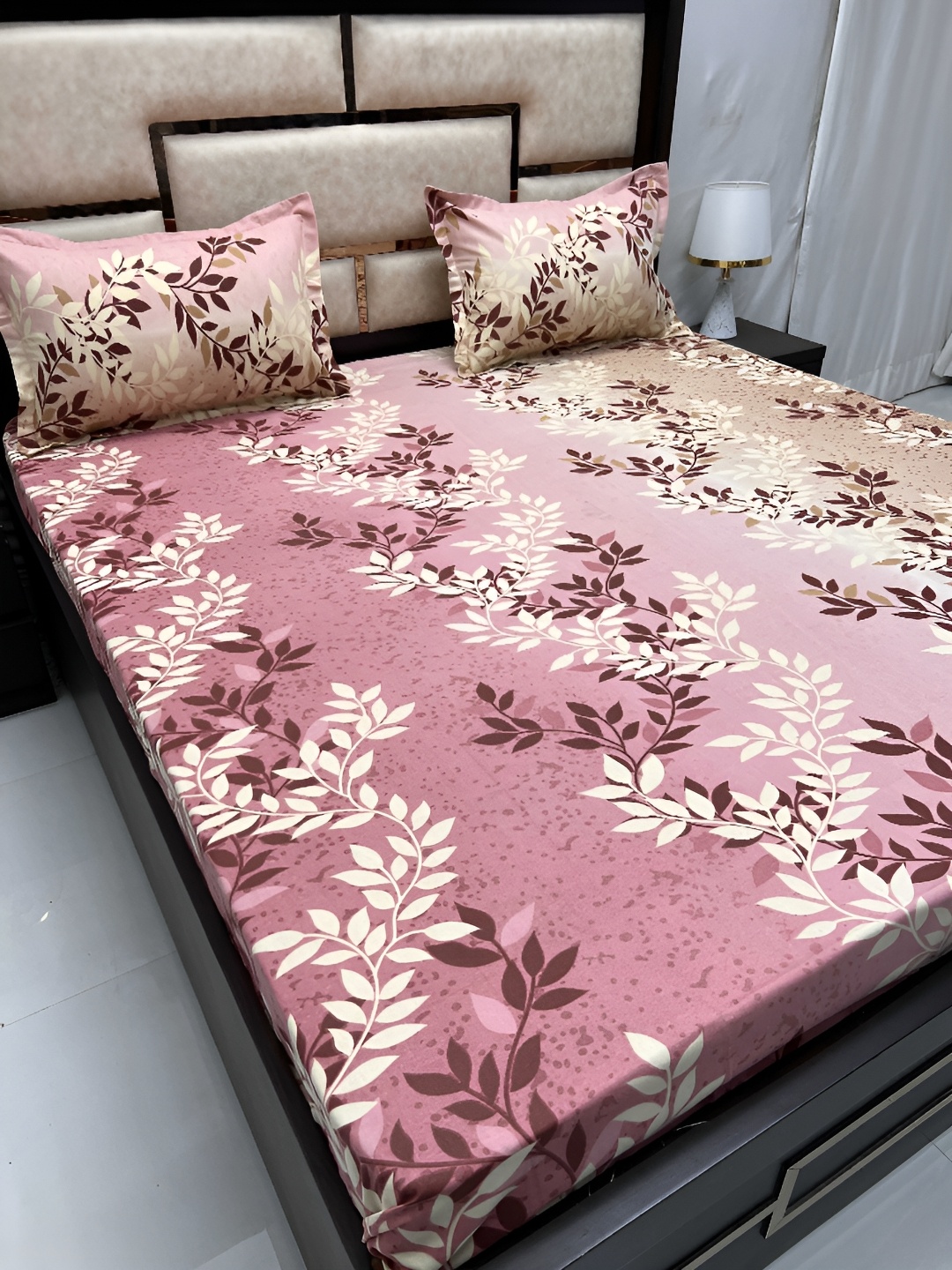 

Pure Decor Pink & White Floral Cotton 300 TC Queen Bedsheet with 2 Pillow Covers