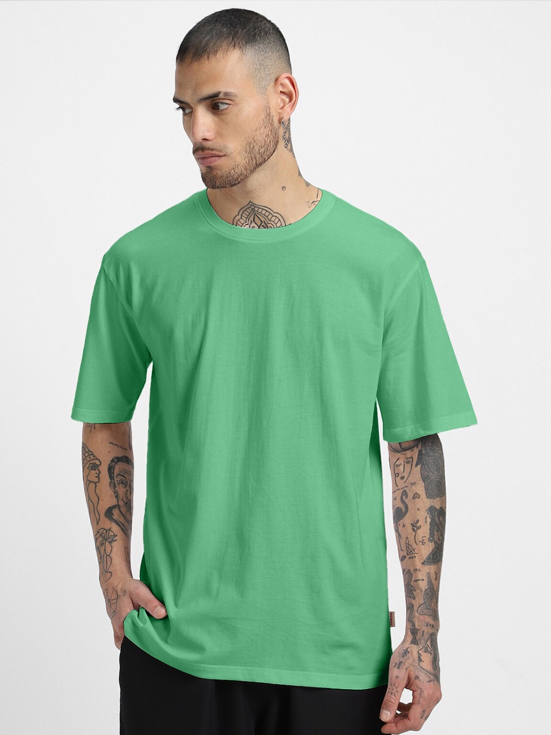 

VEIRDO Green Drop-Shoulder Sleeves Pure Cotton Oversized T-shirt