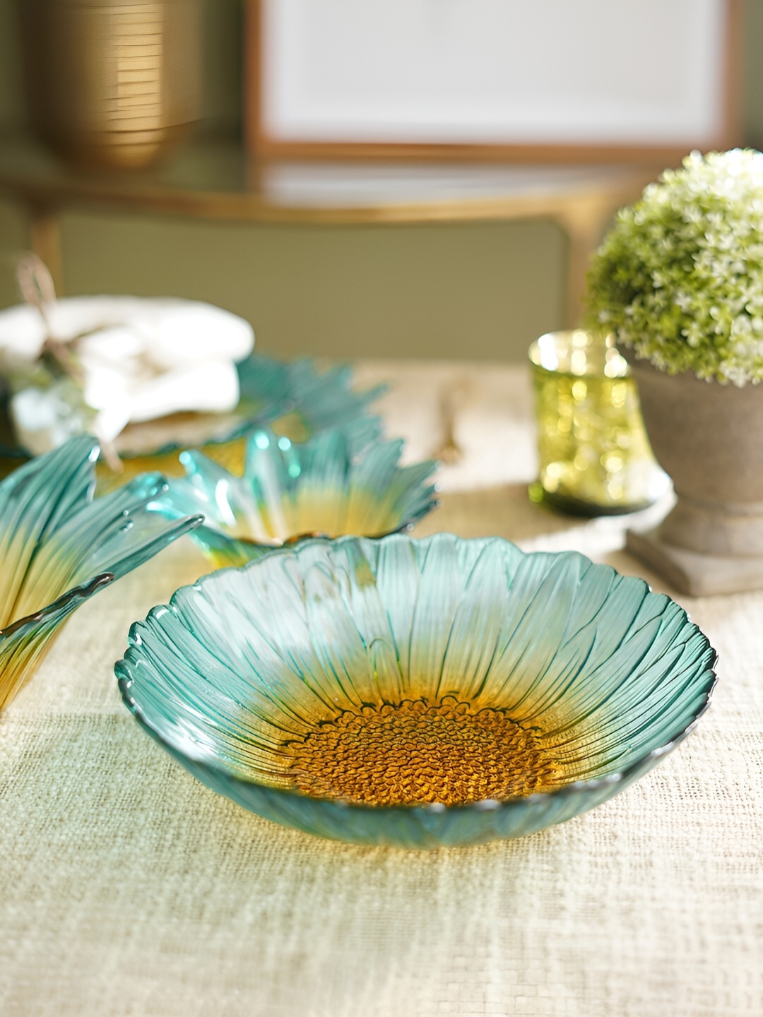 

Pure Home and Living Blue & Orange Glass 2 Pieces Serving Bowls