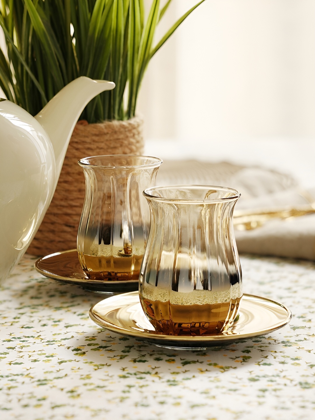 

Pure Home and Living Gold-Toned & Transparent 2 Pcs Glass Transparent Cups and Saucers Set