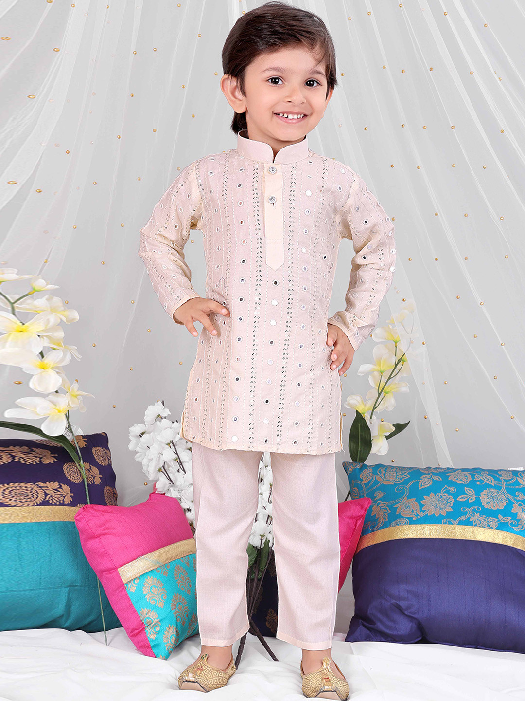 

KID1 Boys Embroidered Regular Mirror Work Kurta with Pyjama, Off white