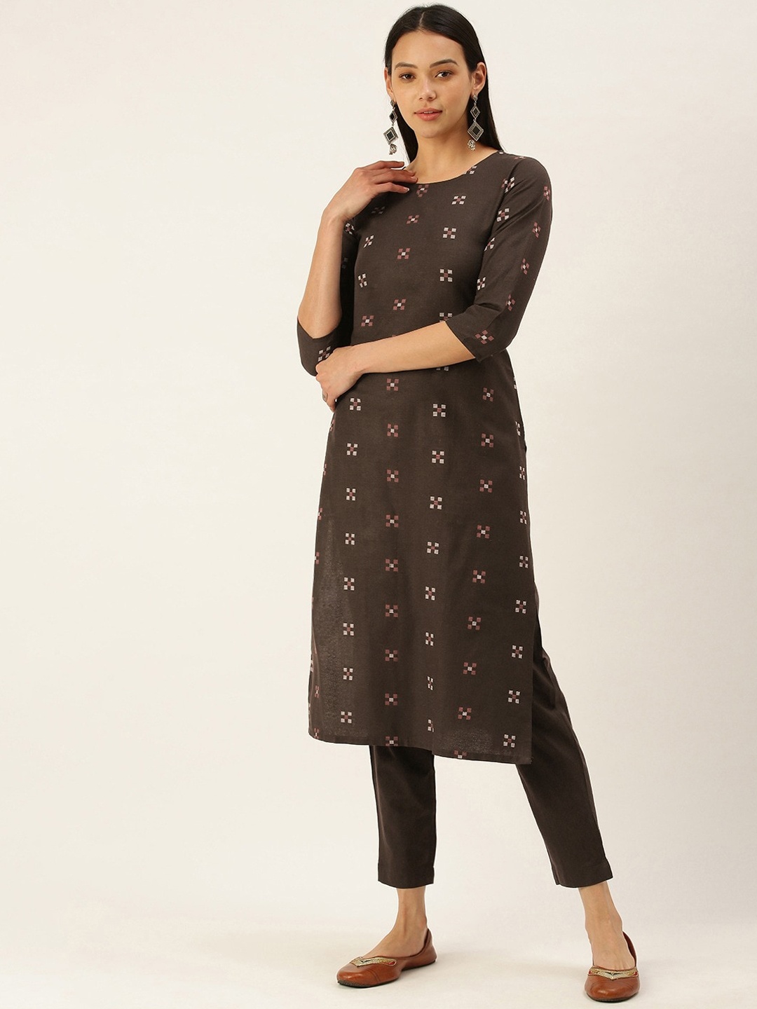 

HRITIKA Geometric Woven Design Regular Straight Kurta with Trousers, Brown