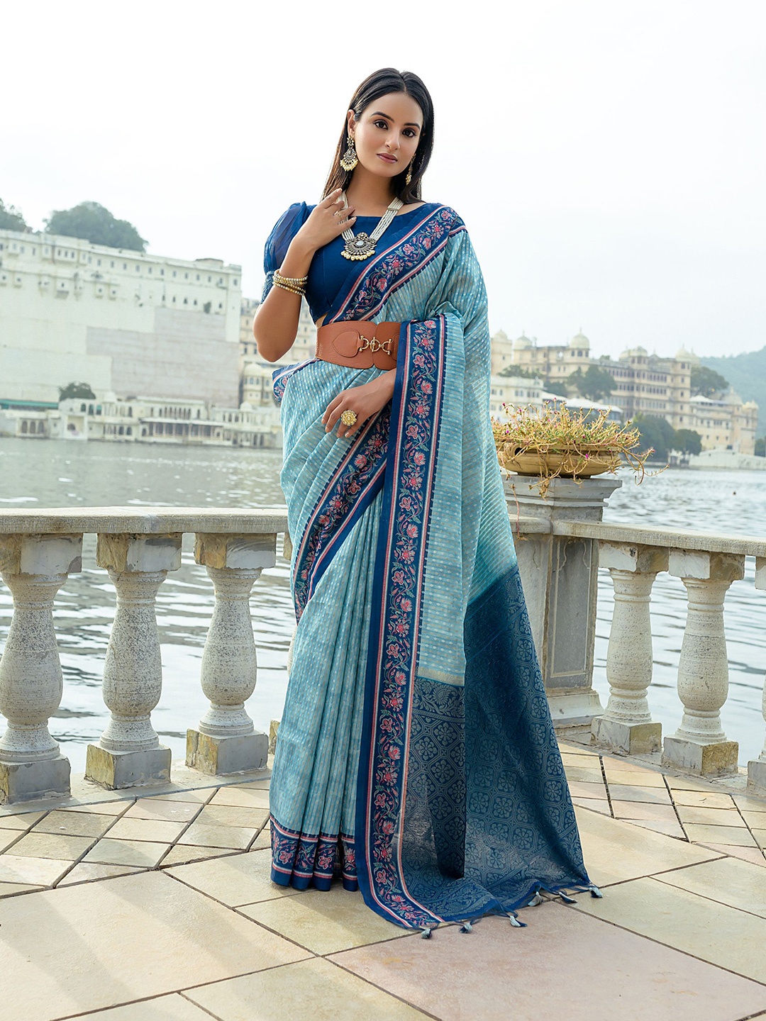 

Anouk Geometric Woven Design Zari Pure Silk Saree, Teal