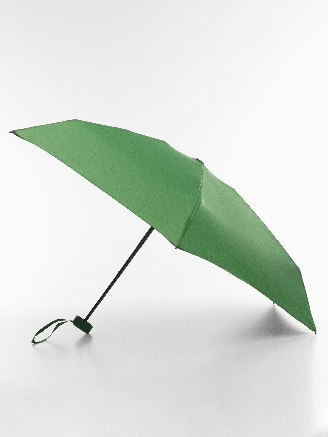 

MANGO Semi-Automatic 3 Fold Umbrellas, Green