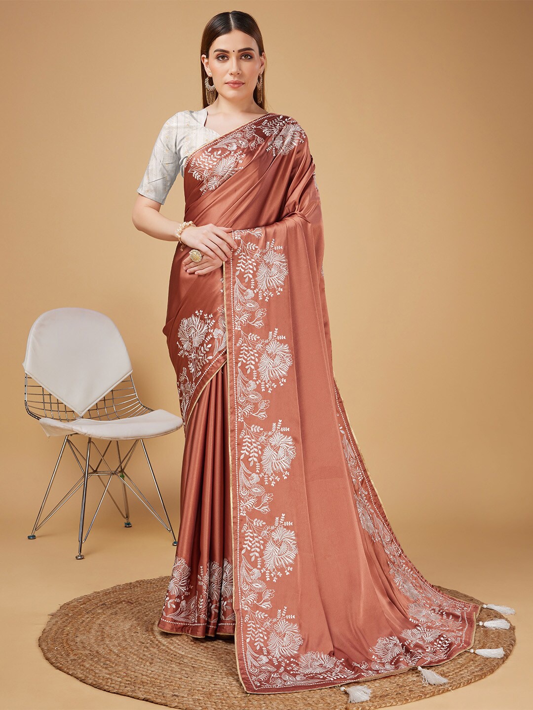 

Ishin Embroidered Satin Saree, Orange