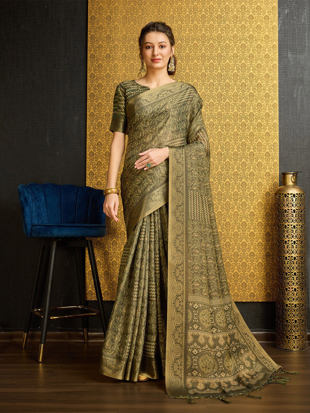 

Ishin Green Floral Printed Zari Saree