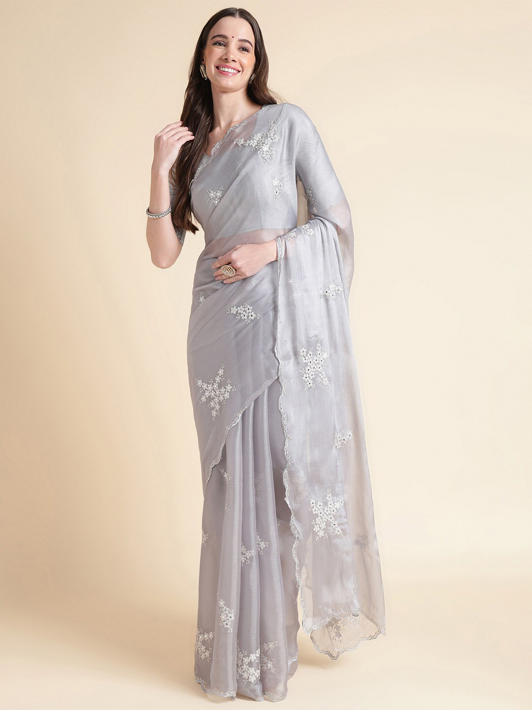 

Ishin Grey Floral Embroidered Saree