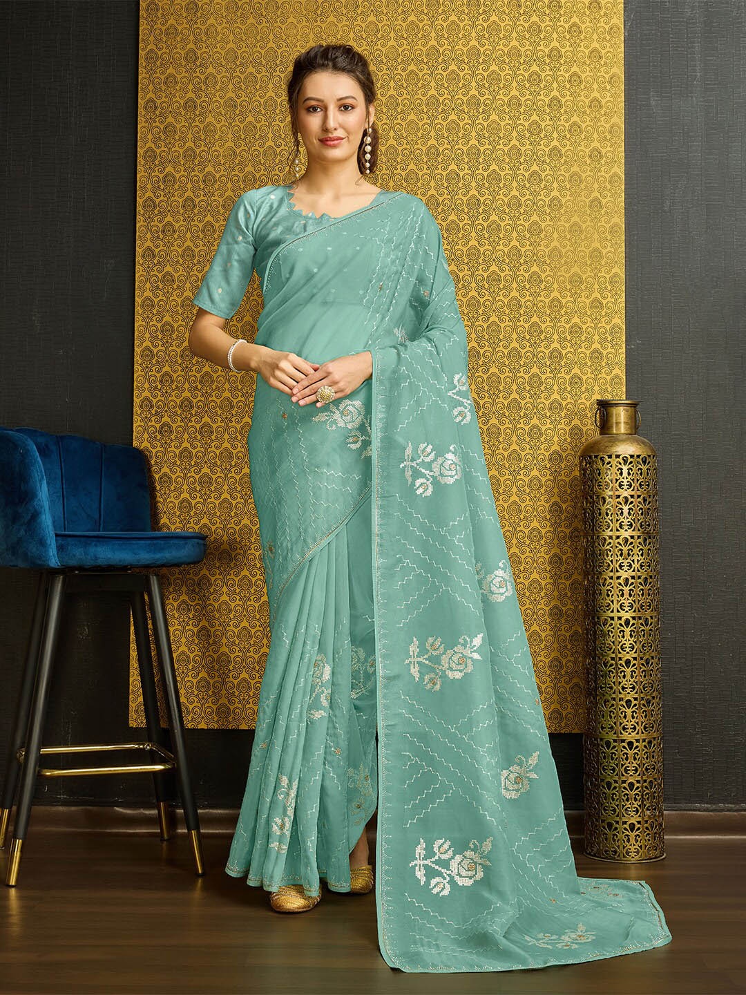 

Ishin Ethnic Motifs Saree, Teal
