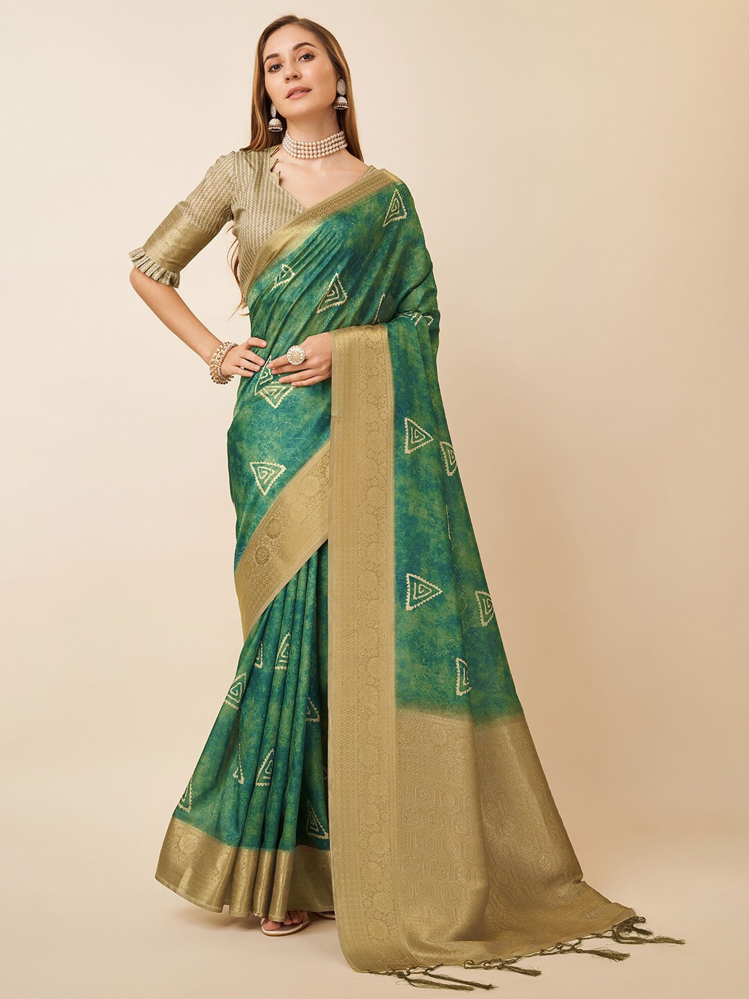 

Ishin Green Ethnic Motifs Printed Zari Saree