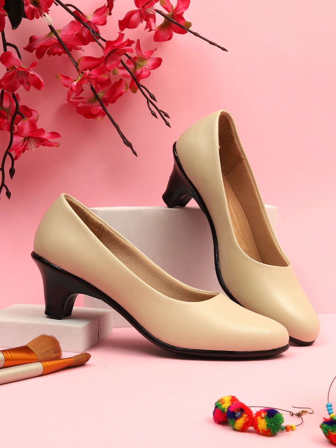 

Cindy Block Heeled Pumps, Cream