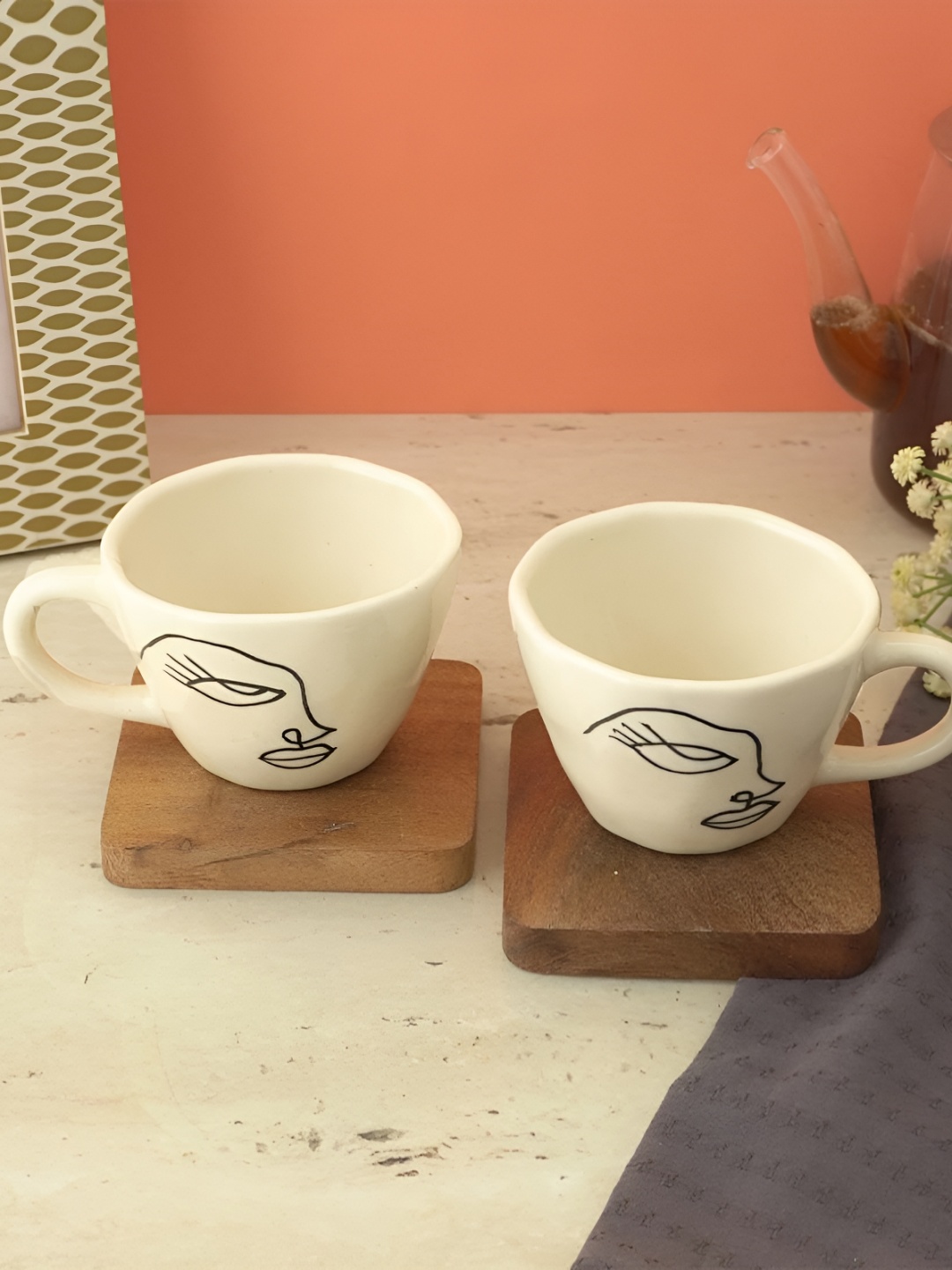 

The Decor Mart White & Black 2 Pieces Printed Ceramic Glossy Cups