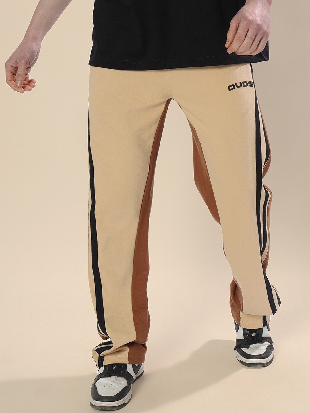 

WEARDUDS Men Relaxed Fit Mid-Rise Track Pant, Cream