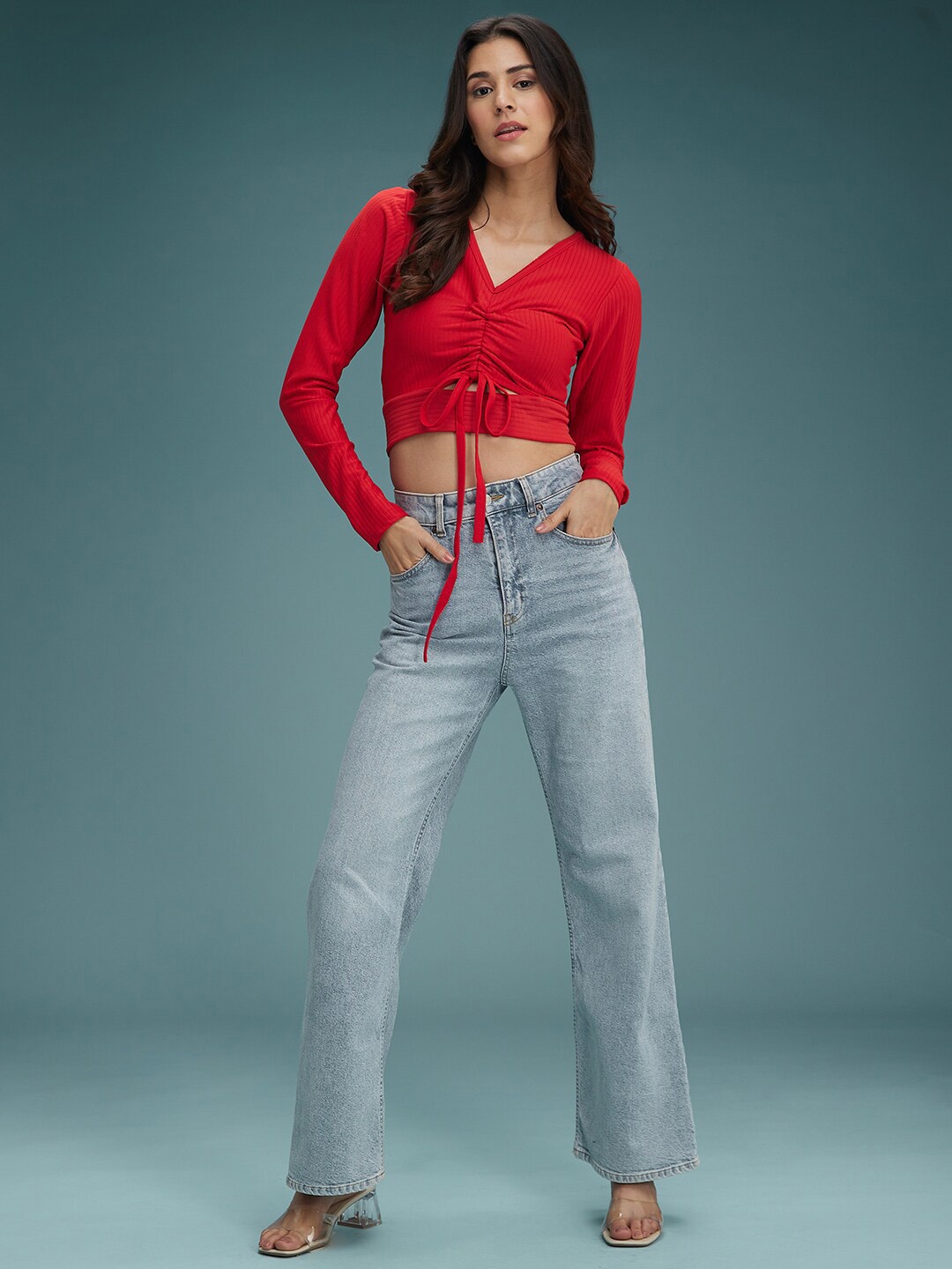 

DressBerry Red V-Neck Long Sleeves Crop Top