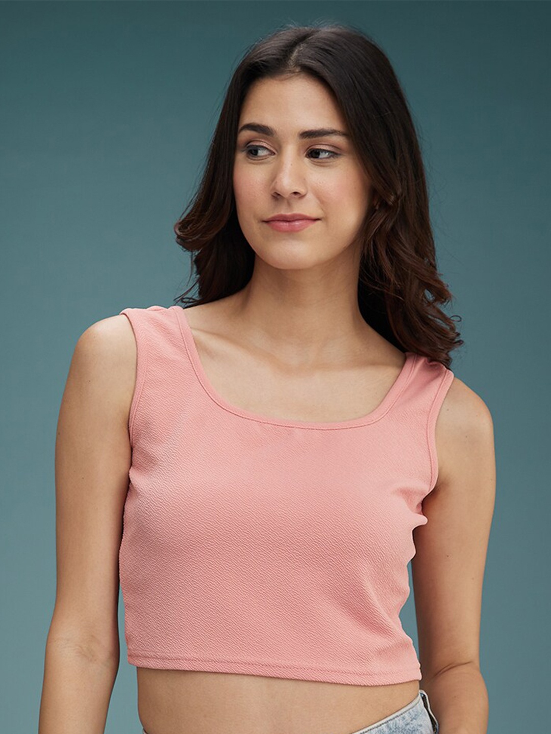 

DressBerry Peach Round Neck Crop Top