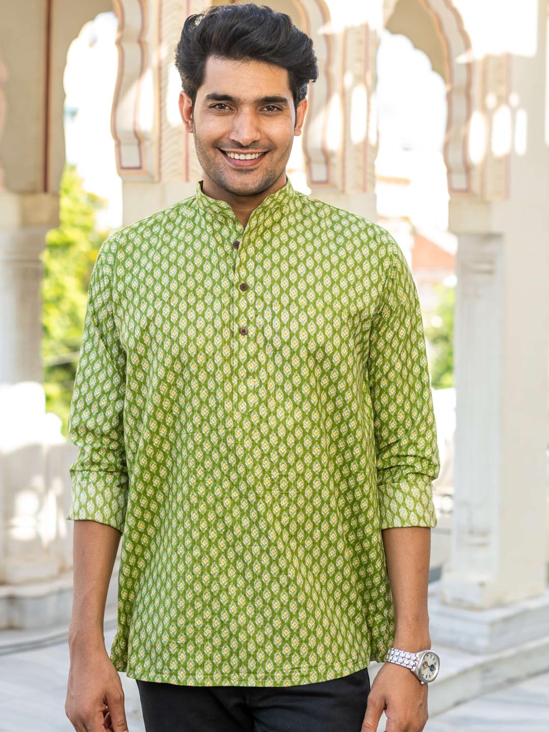 

Shasak Geometric Printed Kantha Work Short Kurta, Green