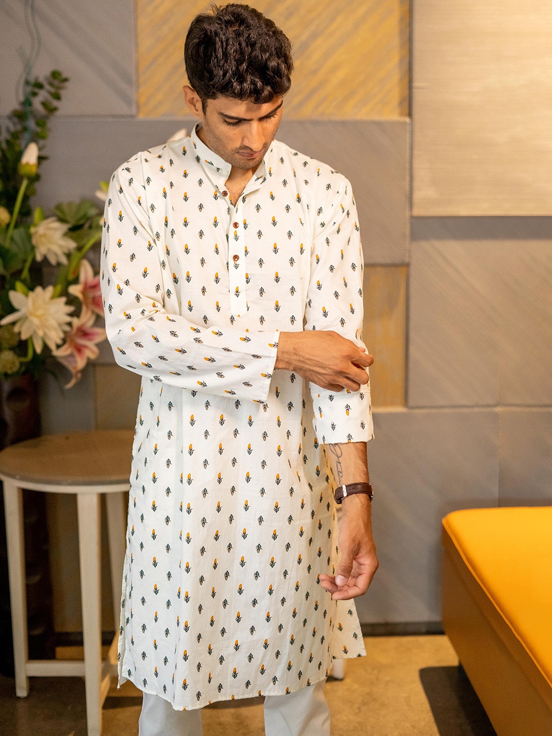 

Shasak Ethnic Motifs Printed Mandarin Collar Cotton Kurta, Cream
