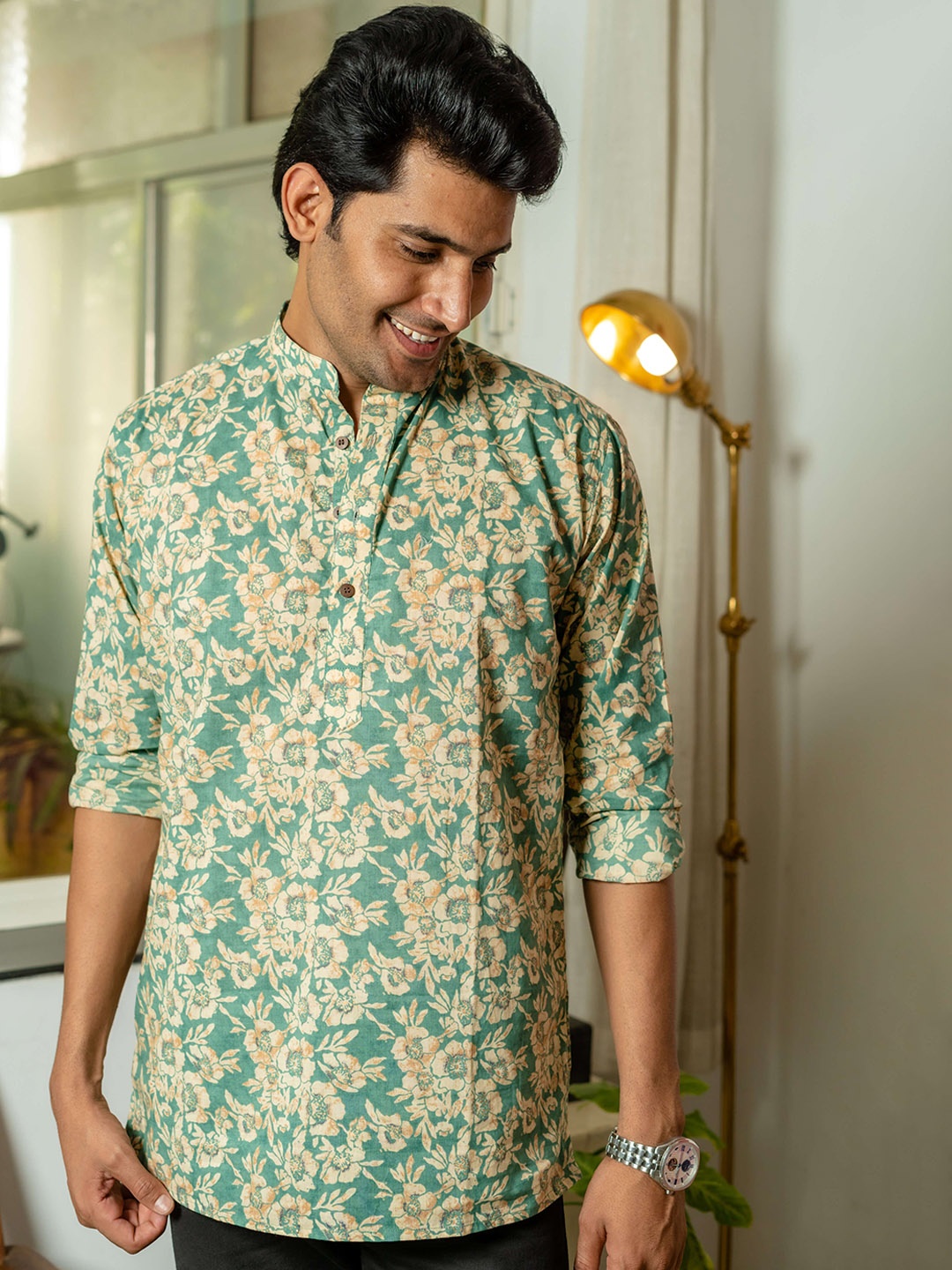 

Shasak Floral Printed Cotton Short Kurta, Green